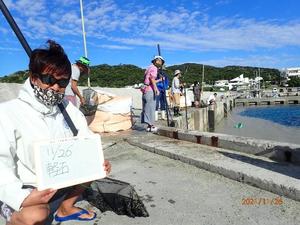 軽石除去の様子