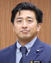 議員　西田　吉之介